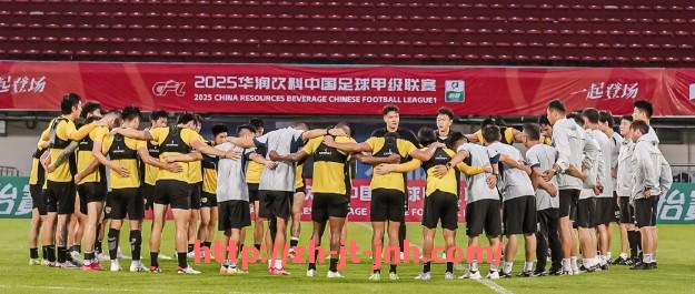 金年会体育-世俱杯场上通讯设备介绍,教练与球员如何实时沟通